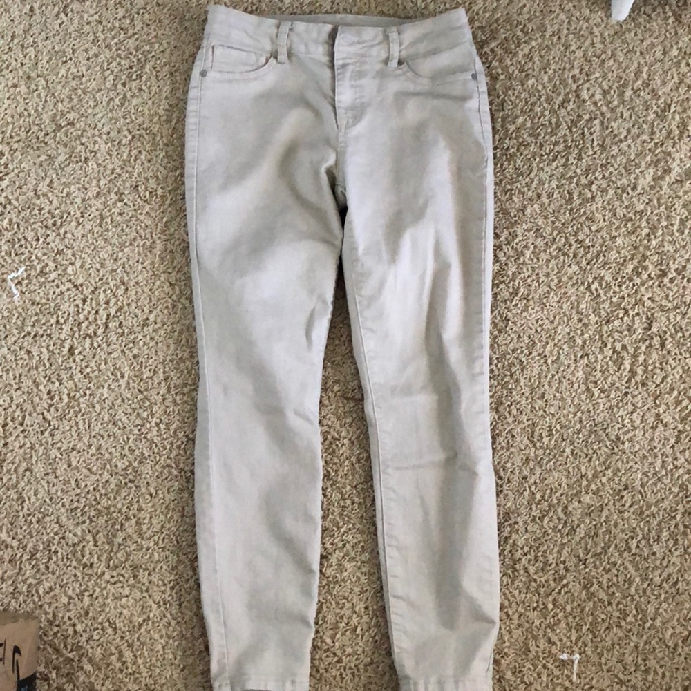 Size 7 tan pants!